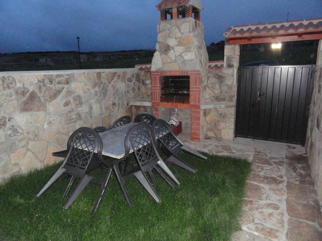 San Martin de la Vega del Alberche Casa Rural La Vega De Gredosゲストハウス エクステリア 写真